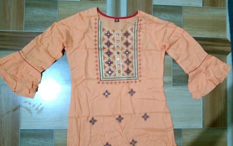 Peach Embroidered Kurta with Mirror Work