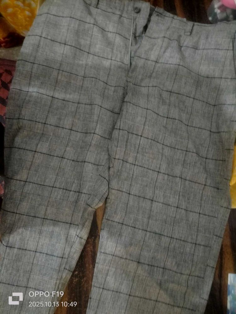 Checked Grey Pants for daily use in office