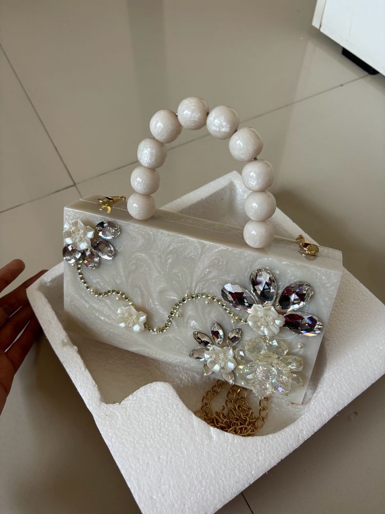 Marble White Clutch