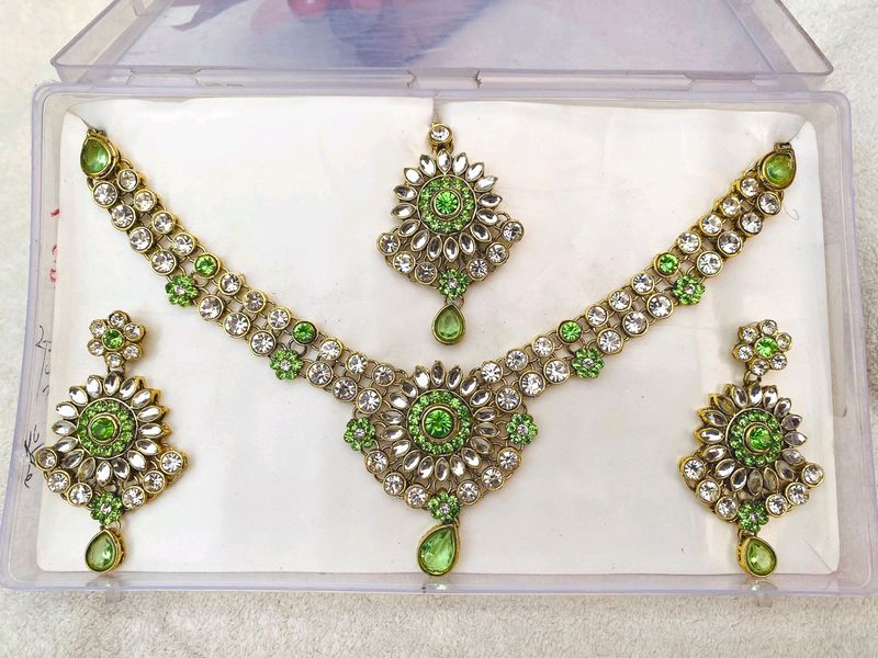 New Packed Green and Golden Jewellery Set