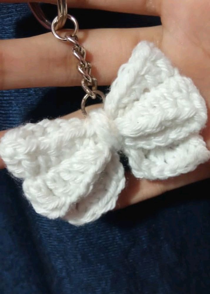 Crochet White bow Keychain✨️🫶☁️
