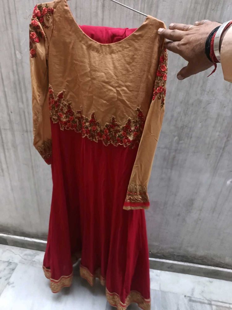 Elegant Embroidered Kurta