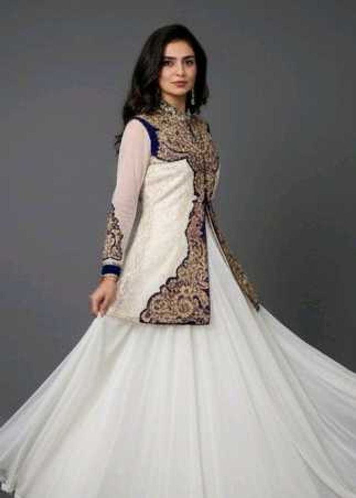 3 Pic Wedding Gown With Cott