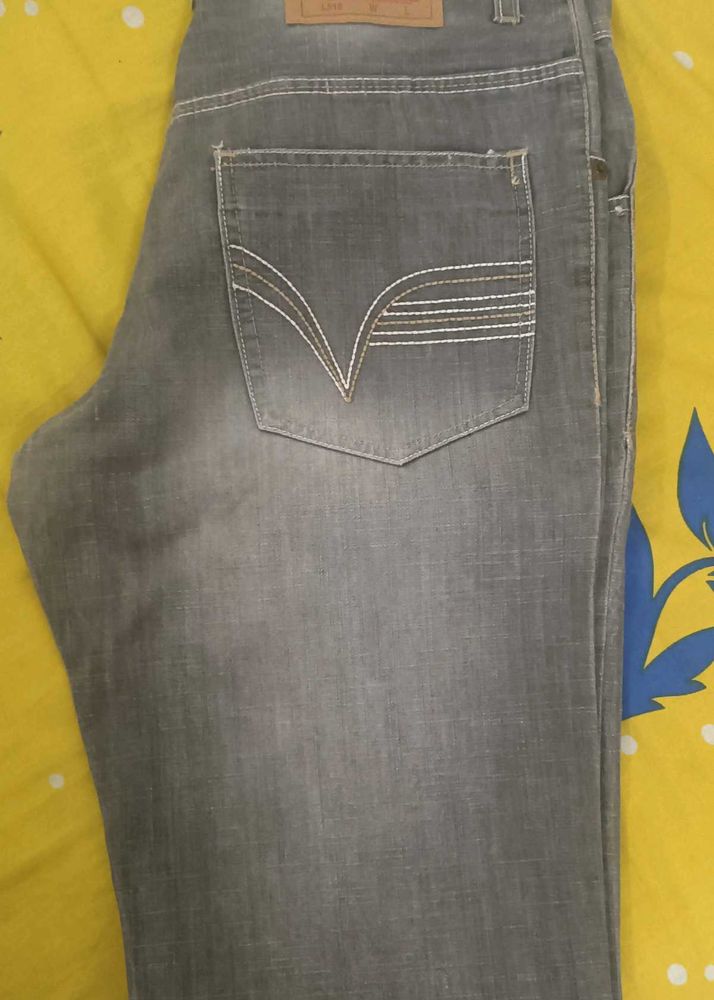 Gray Wash Levis Jeans