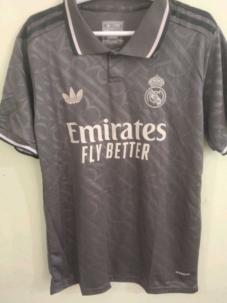 REAL MADRID KIT