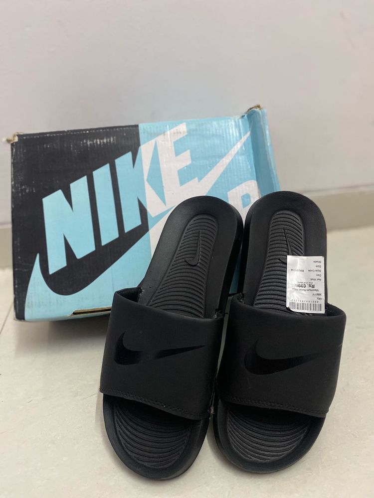 Men’s Black Nike-Style Comfort Slides