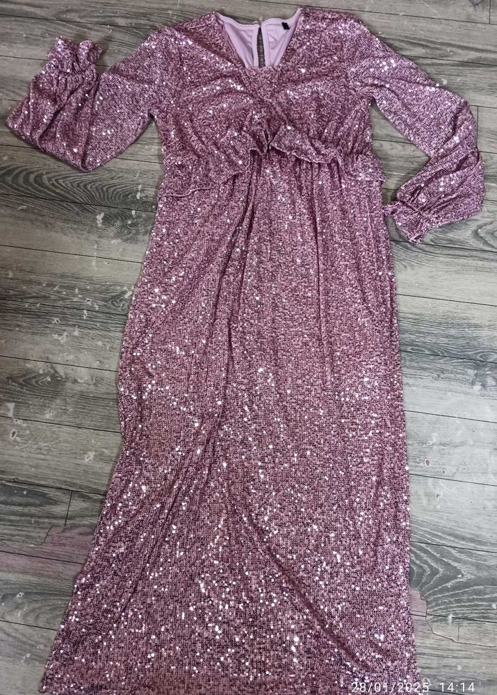 Amazing Shimmer Dress In Perfect Cindition