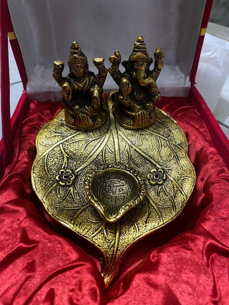 Ganesh Ji Lakshmi J Pooja Plate Leaf Style &amp; Diya