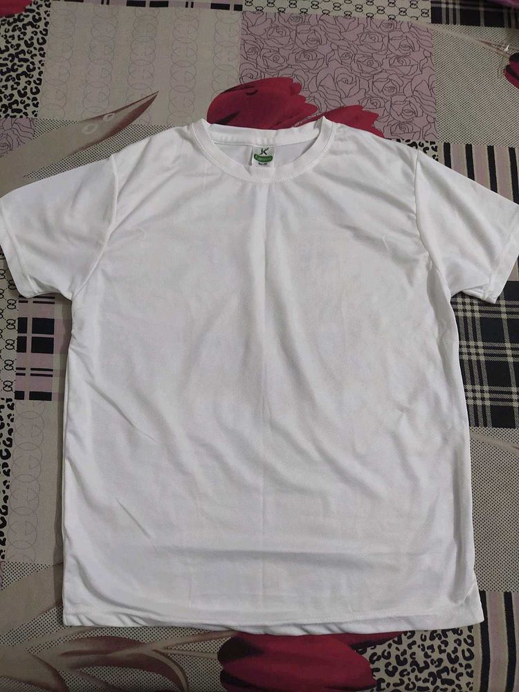 Plain Simple White T-shirt Tee