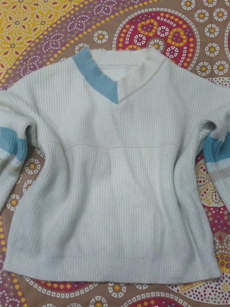 Stylish V-Neck Knit Sweater