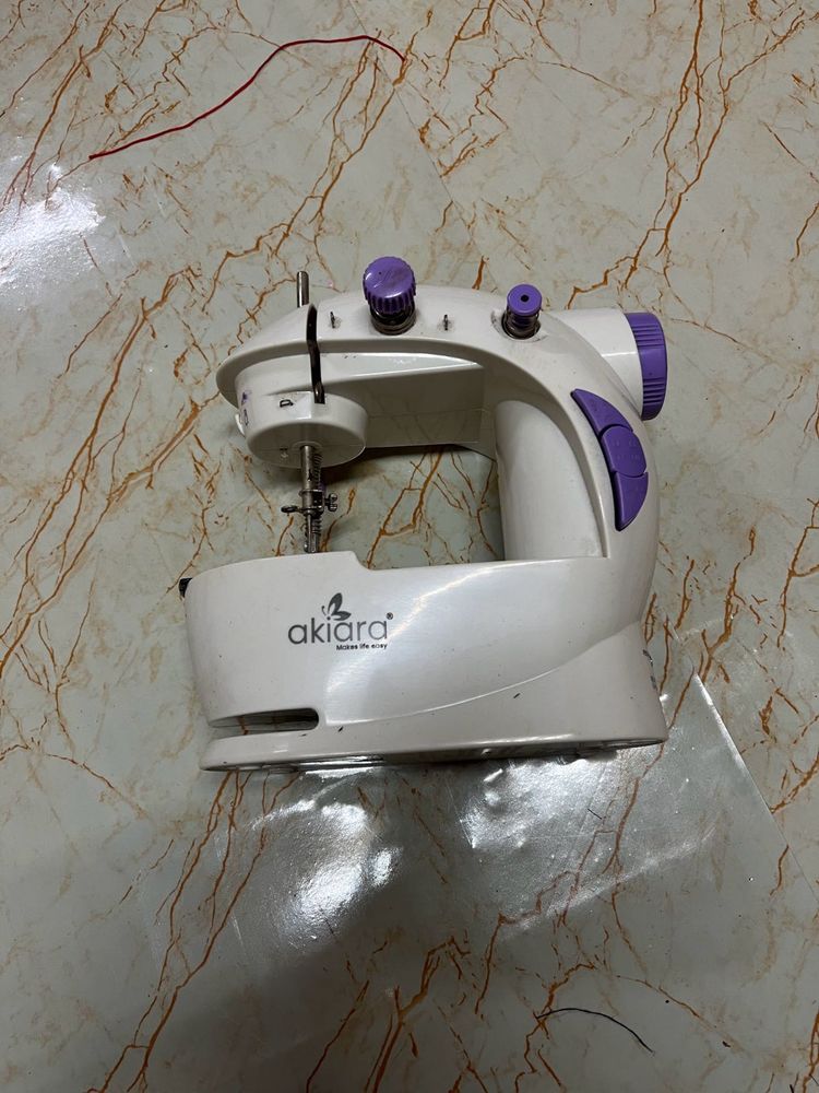 Mini Sewing Machine Akiara