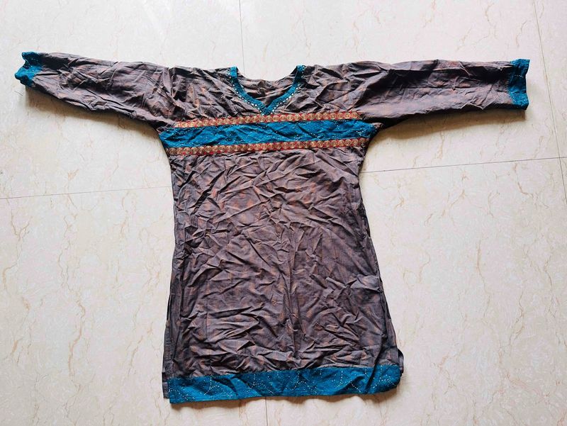 Grey Colour Regular Kurthi