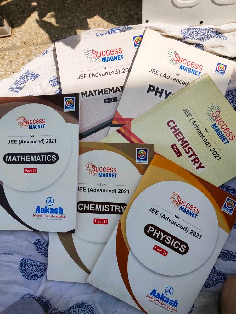 Aakash Success Magnet For JEE Advance Preparation