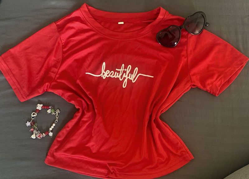 Red &#39;Beautiful&#39; Graphic Tee