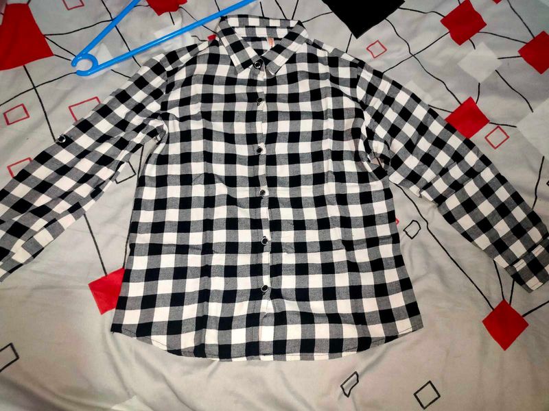 Chic Black &amp; White Checked Flannel Shirt