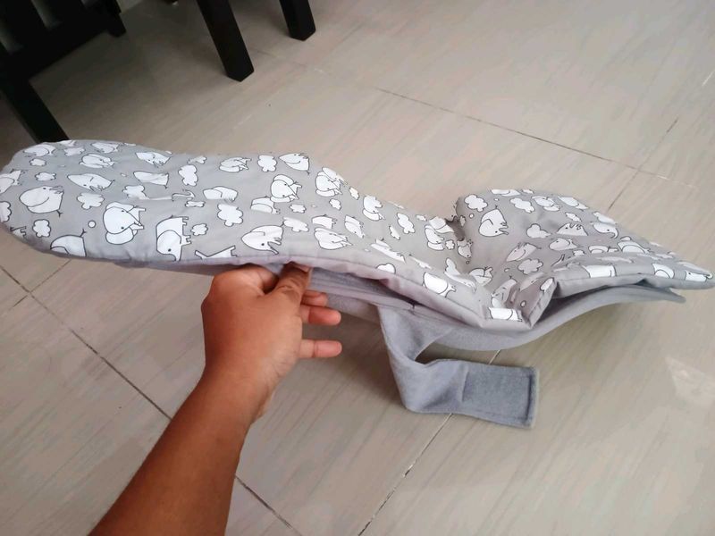Hoopa carrier for newborn babies upto 4 months.