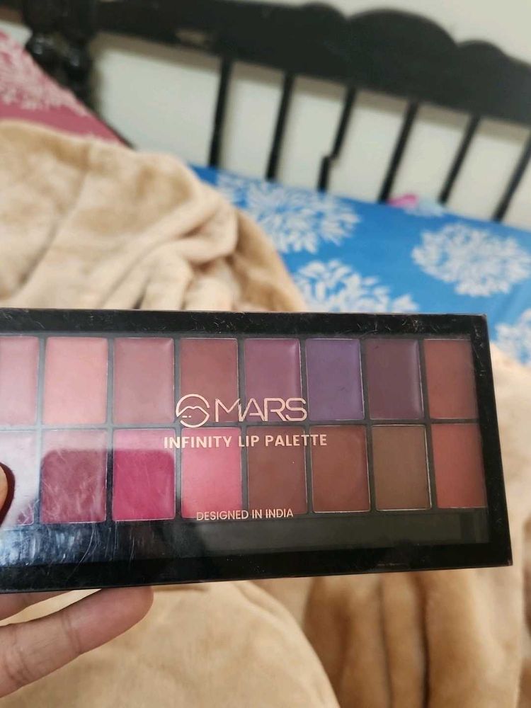 Mars Infinity Lip Palette