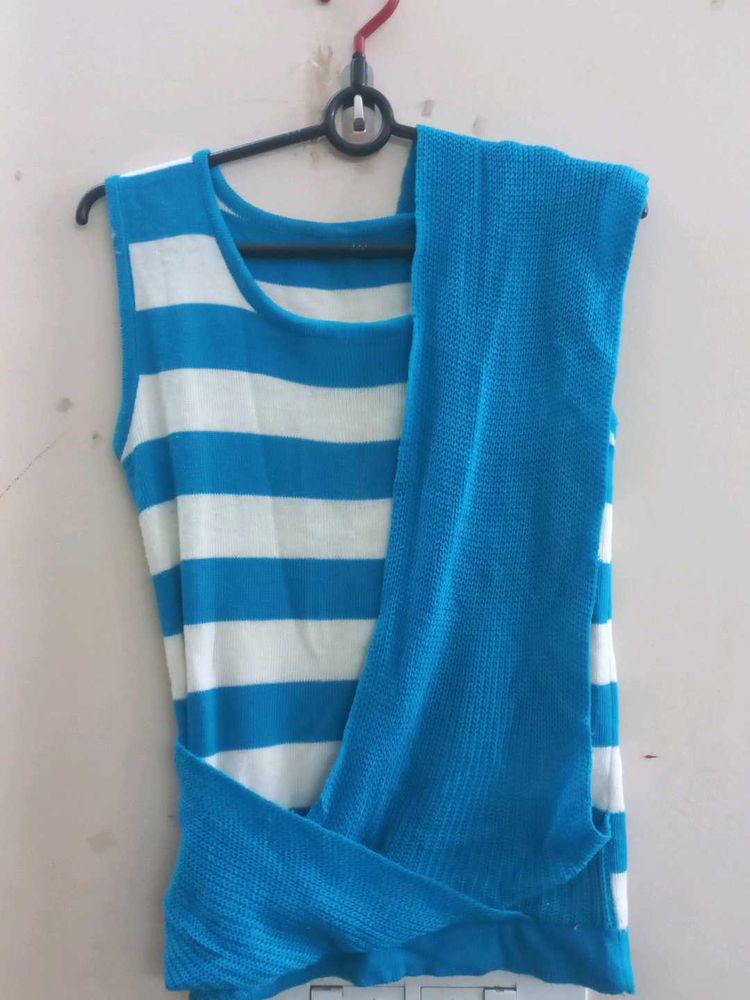 blue woolen top