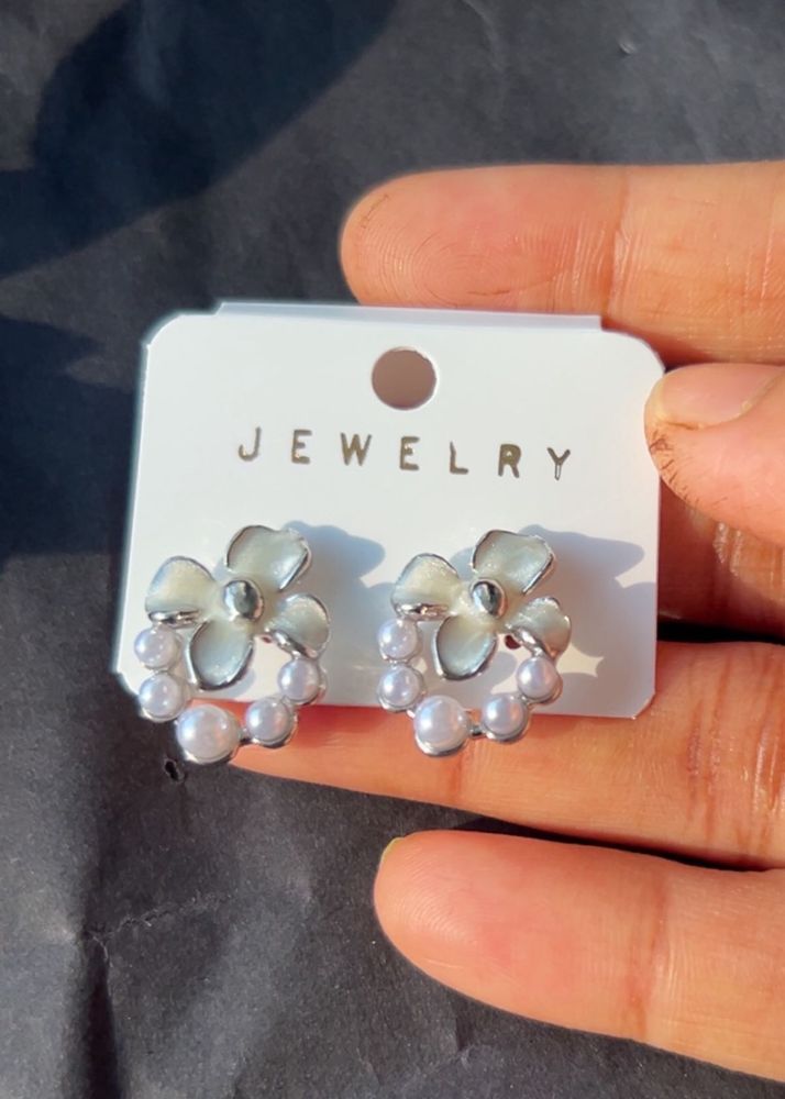 Floral Pearl Stud Earrings