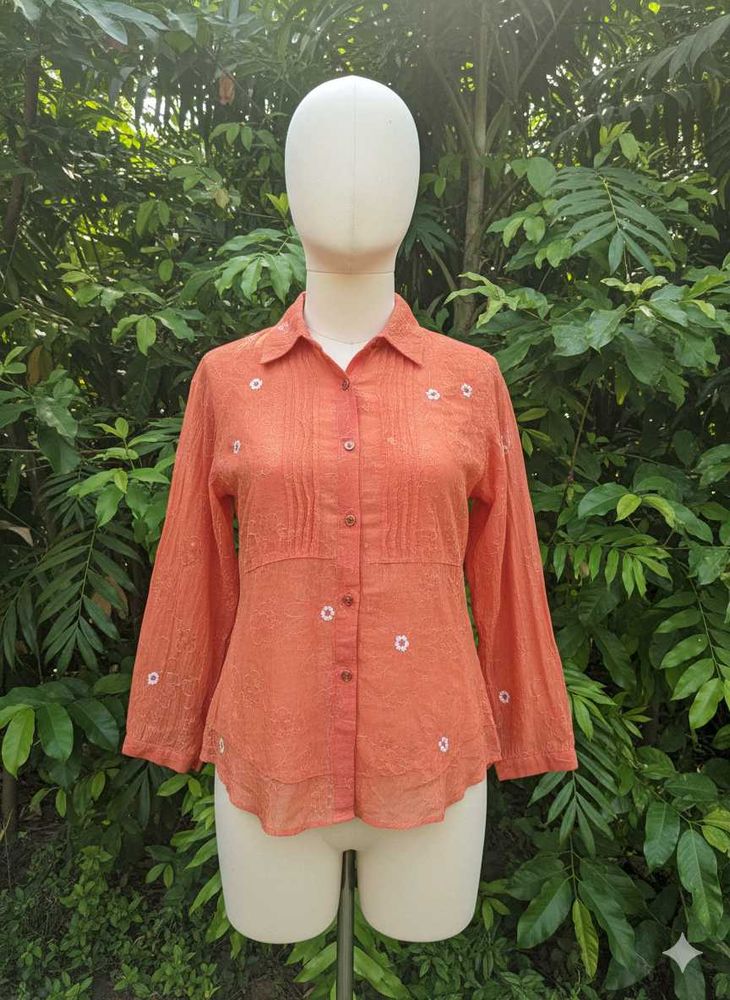 short-sleeved, collared shirt