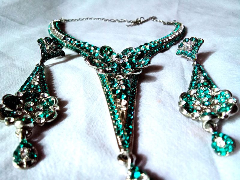 GORGEOUS JEWELLERY SET 😍