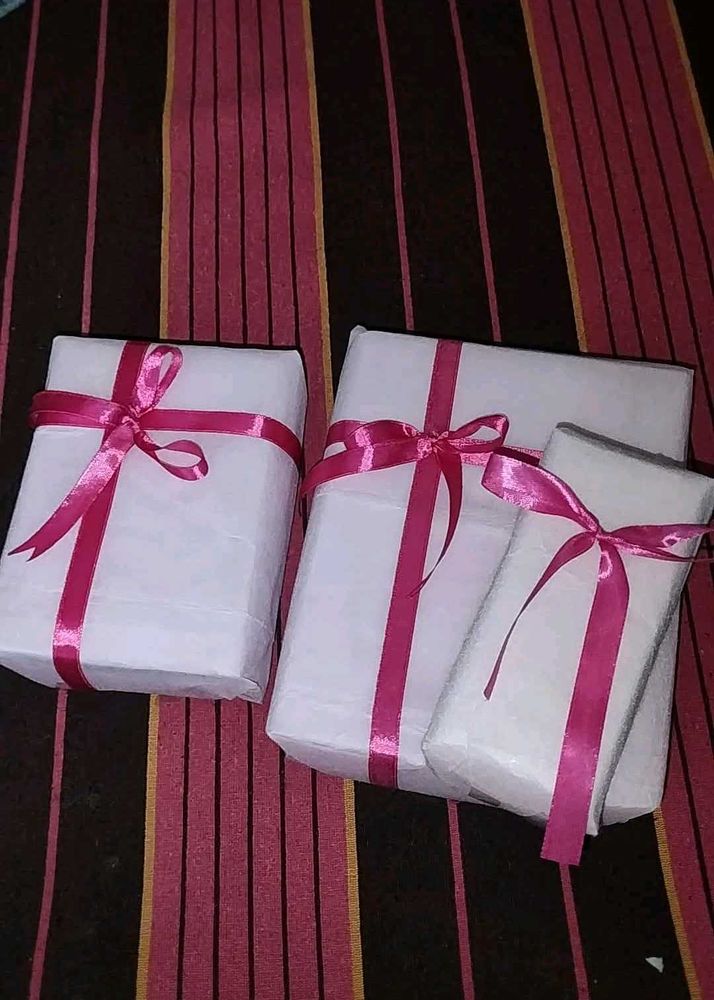 Fake Gift Light Pink Wrapped Set