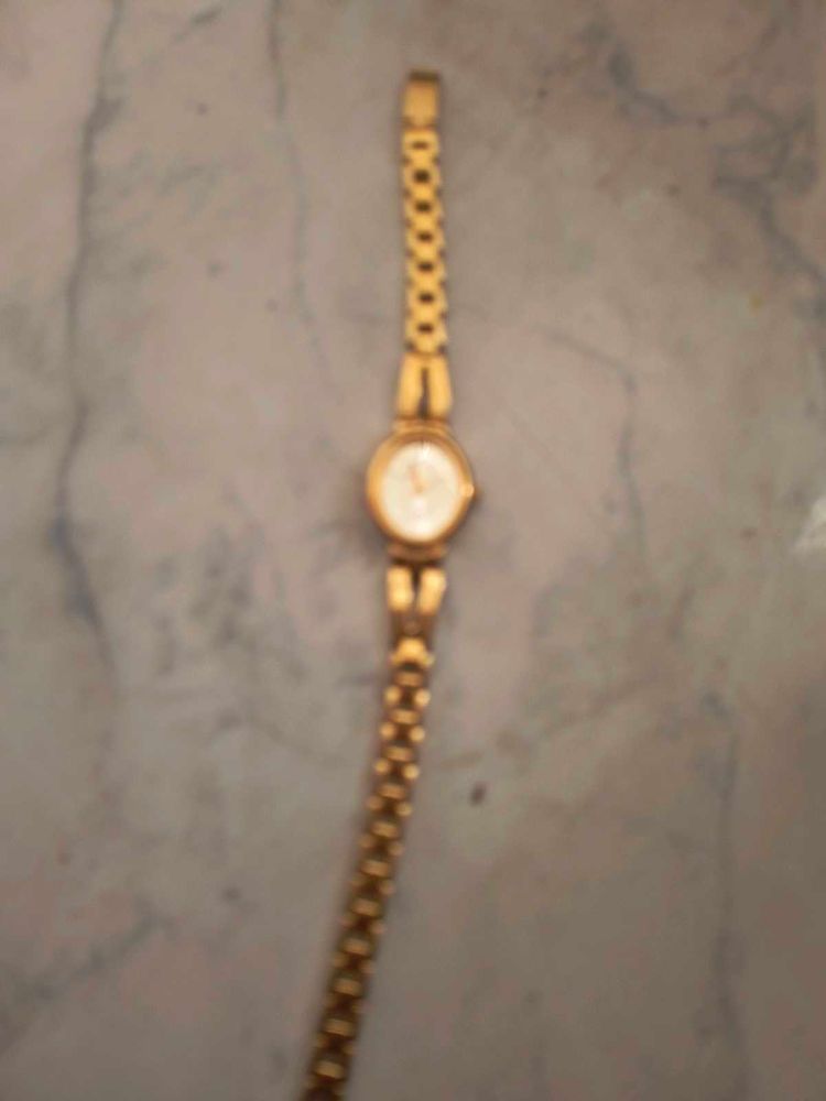Titan Gold Watch For Girls / Women&#39;s