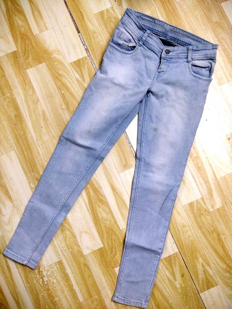 Light Wash Skinny Jeans