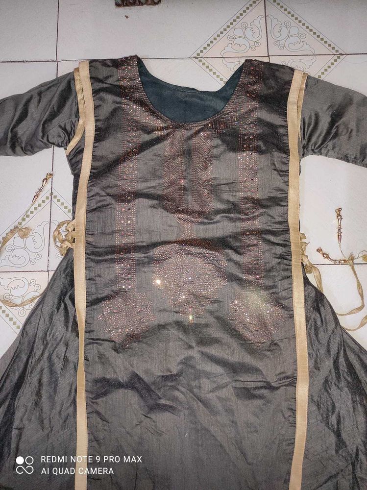 Unique Pattern Kurti For Woman And Girls...