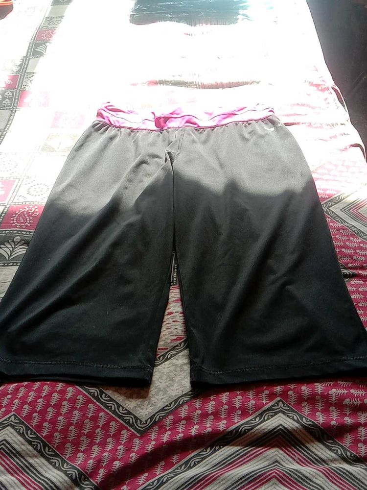 Black Cropped Athletic Pants