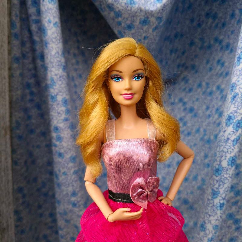 Barbie Fashion Fabulous Doll
