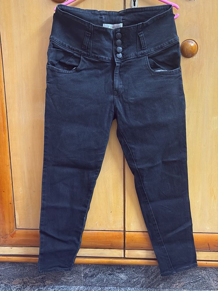 A High Waist Black Jeans