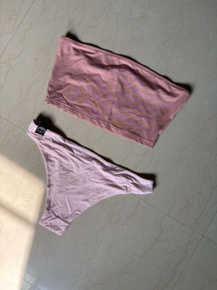 Cute pink bikini set