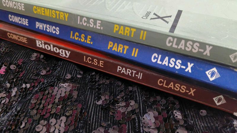 CLASS 10TH ICSE SCIENCE BOOKS , Selena Publishers