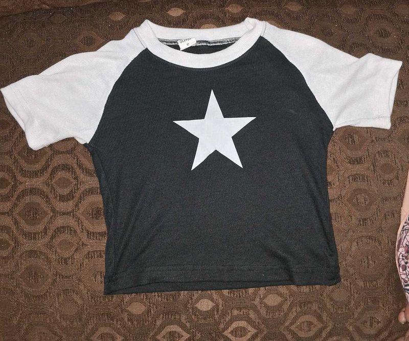 Star Graphic Tee