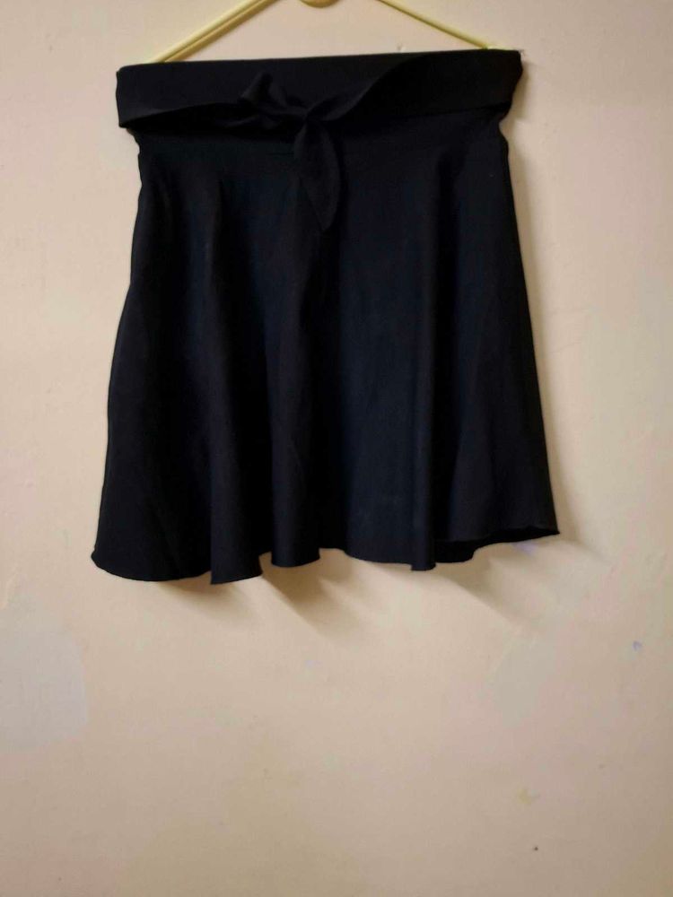black short skirt