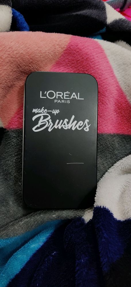 L&#39;OREAL MAKEUP BRUSHES
