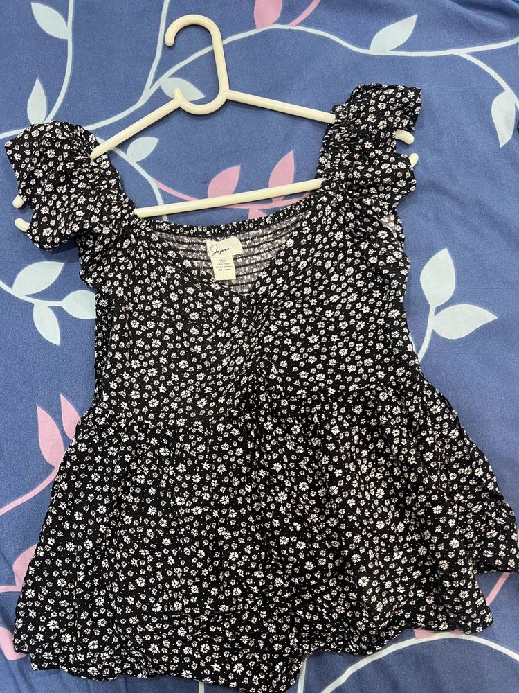 JoyJoy Floral Top - Size XS