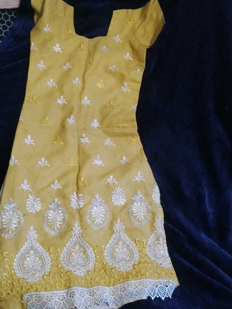 Embroidered Kurta
