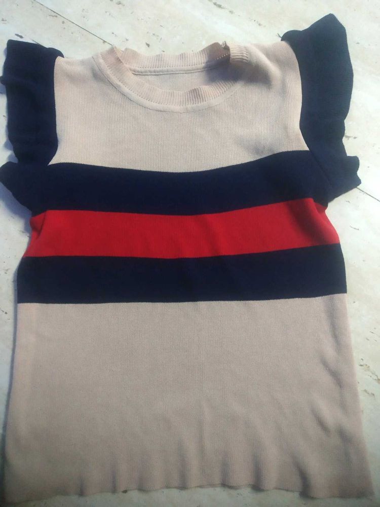 I&#39;m Selling Beautiful Sleevless Top