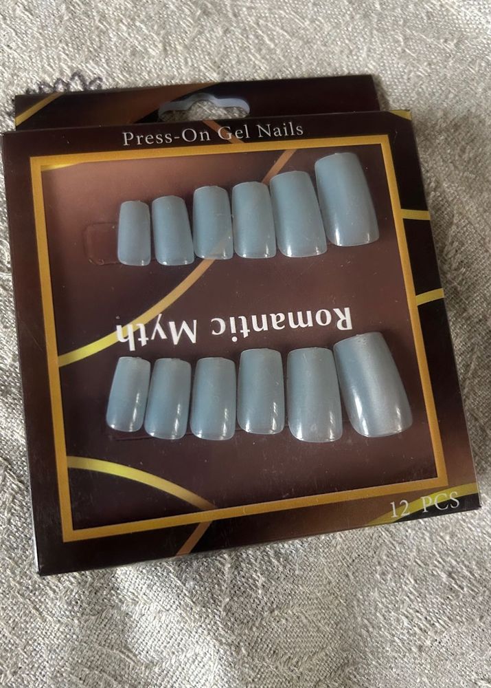 Press-On Gel Nails