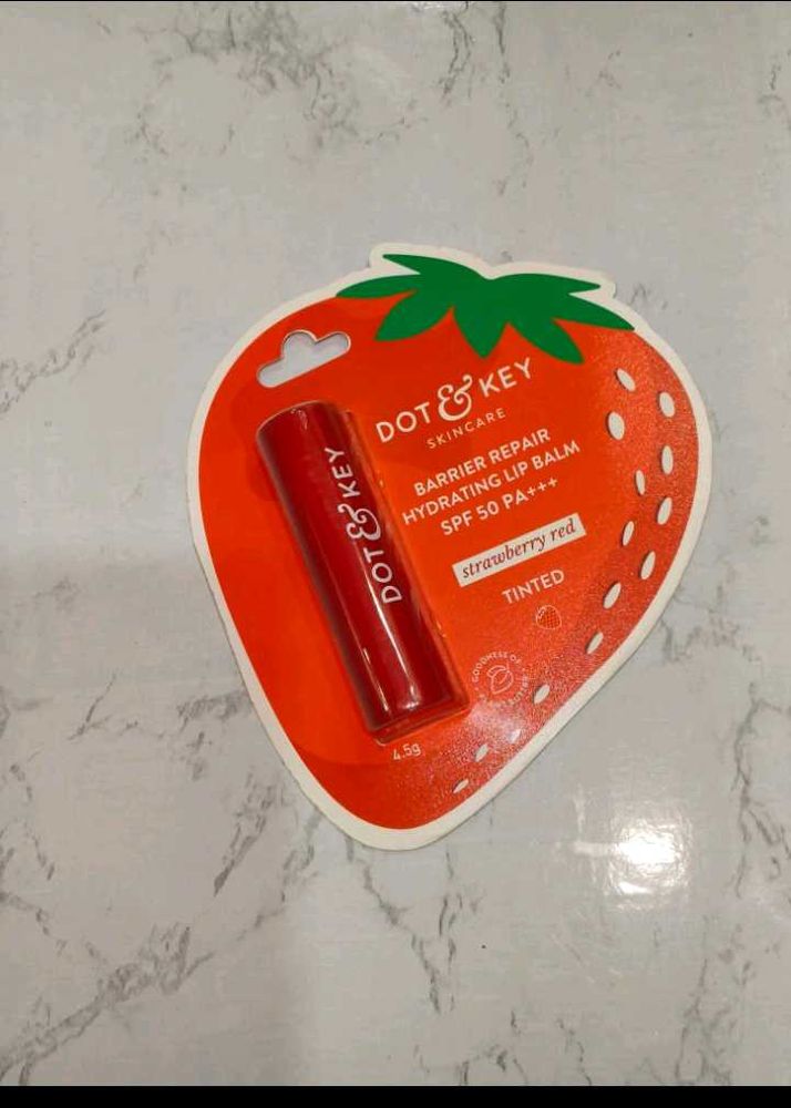 Dot N Key Strawberry Lip Balm Spf 50