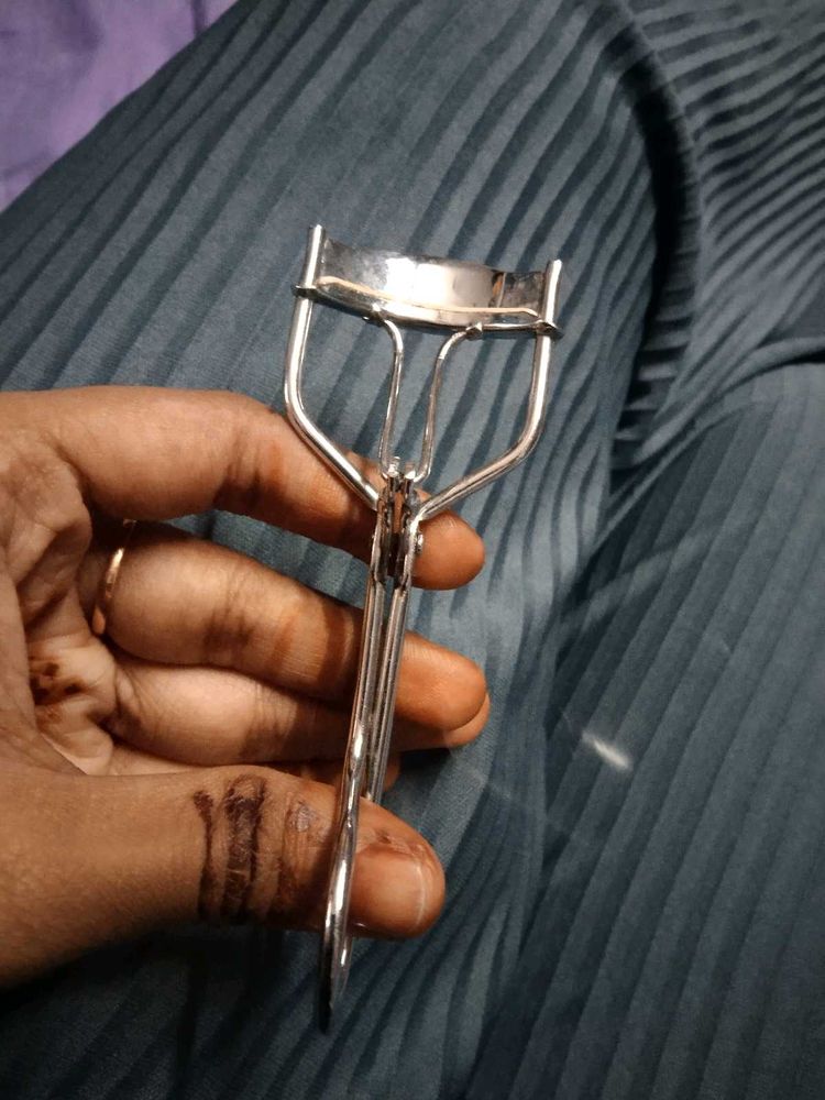 Eyelash Curler