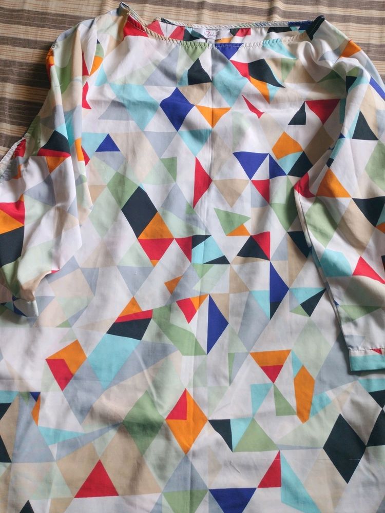 Multicolor White top