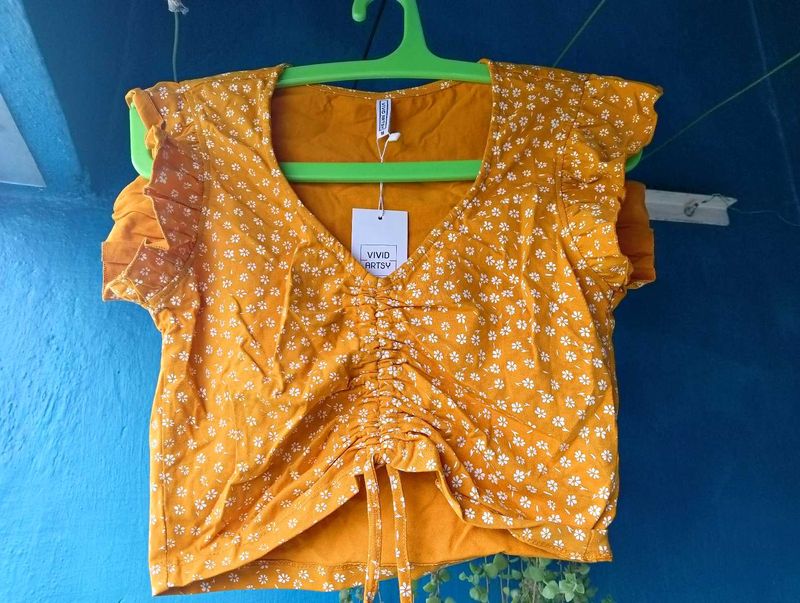 🆕Summer Mustard String Top ☀️🍍