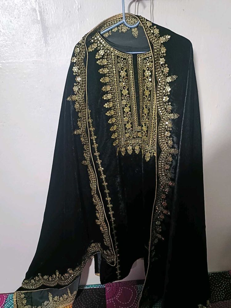 Elegant Black Velvet Embroidered Kurta