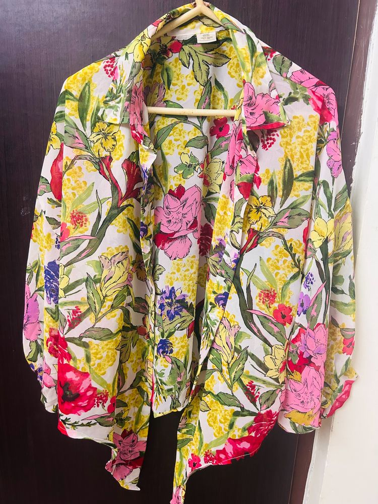 Multicoloured Floral Top🌸🌸🩷🩷🩷🫶🏻🫶🏻🫶🏻🫶🏻