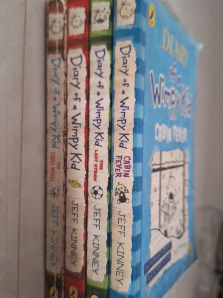 4 Books Set. Diary Of A Wimpy Kid.
