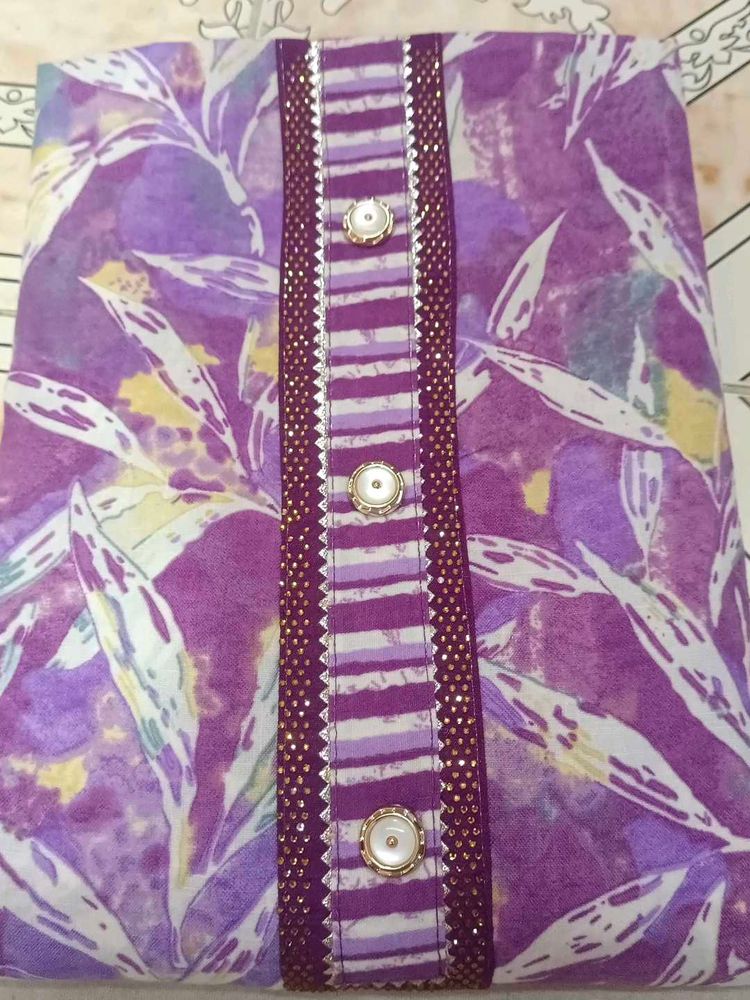 Beautiful Girlish Suit With Print Bottom