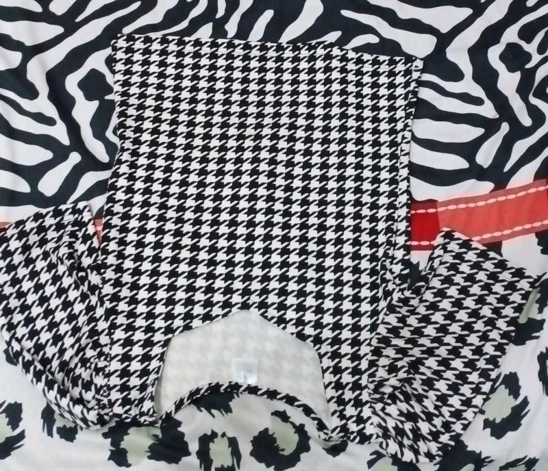 Houndstooth Print Top